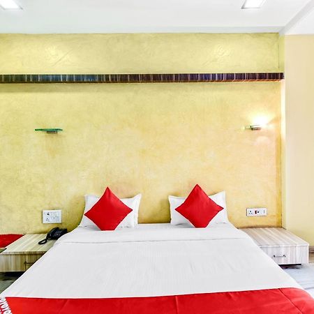 Oyo 61308 Hotel Rw International Hingoli Kültér fotó