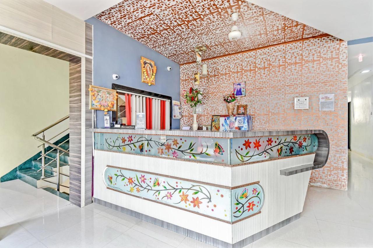 Oyo 61308 Hotel Rw International Hingoli Kültér fotó