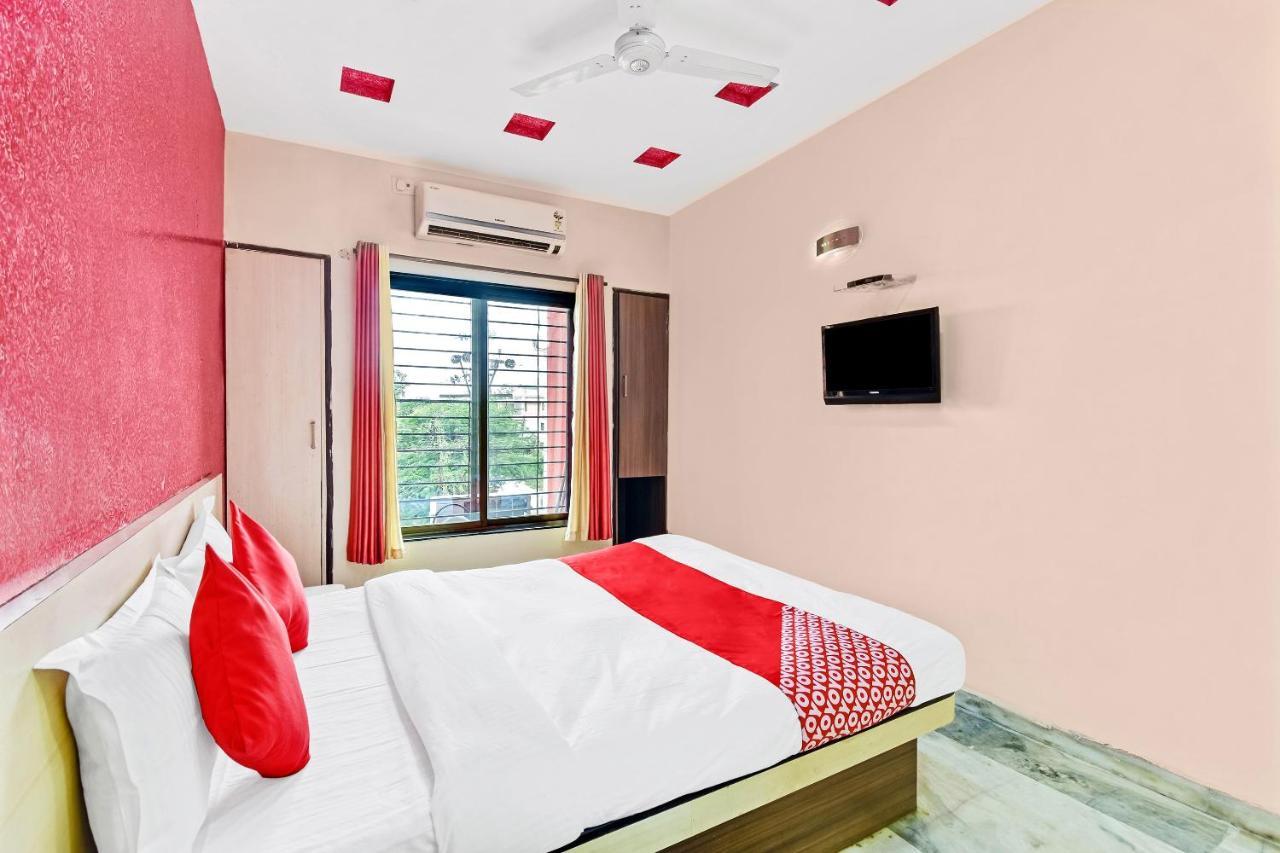 Oyo 61308 Hotel Rw International Hingoli Kültér fotó