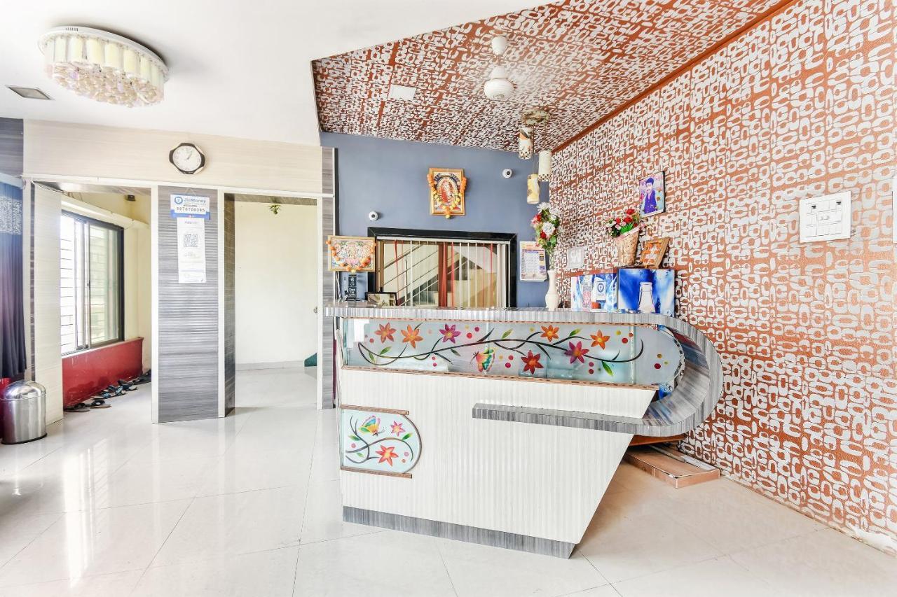 Oyo 61308 Hotel Rw International Hingoli Kültér fotó